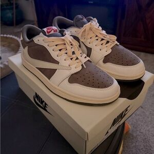 Nike Travis Scott Jordan Low 1 - Size 10